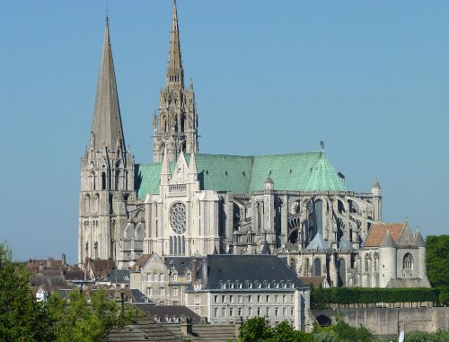 1024px-Notre_Dame_de_Chartres.jpg